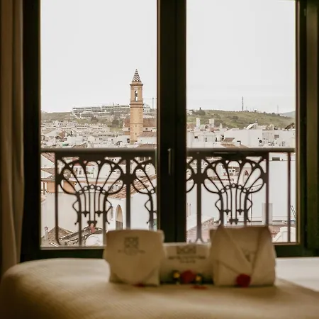 Plaza Hotel 3*