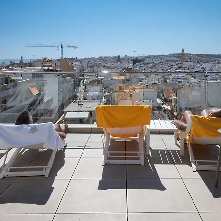 Plaza 3* Εστεπόνα