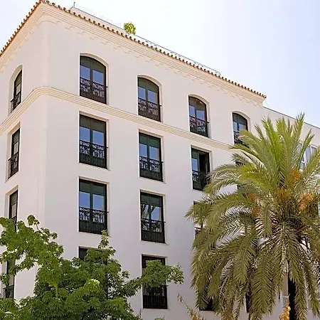 Hotel Plaza 3*