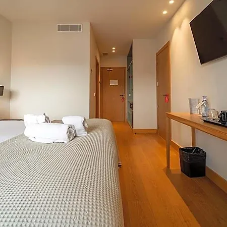 Plaza Otel 3*