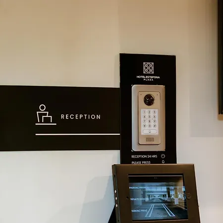 Plaza Ξενοδοχείο 3*