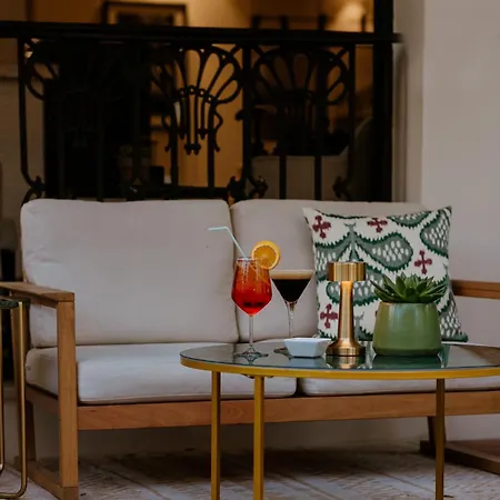 Plaza فندق إِستيبونا